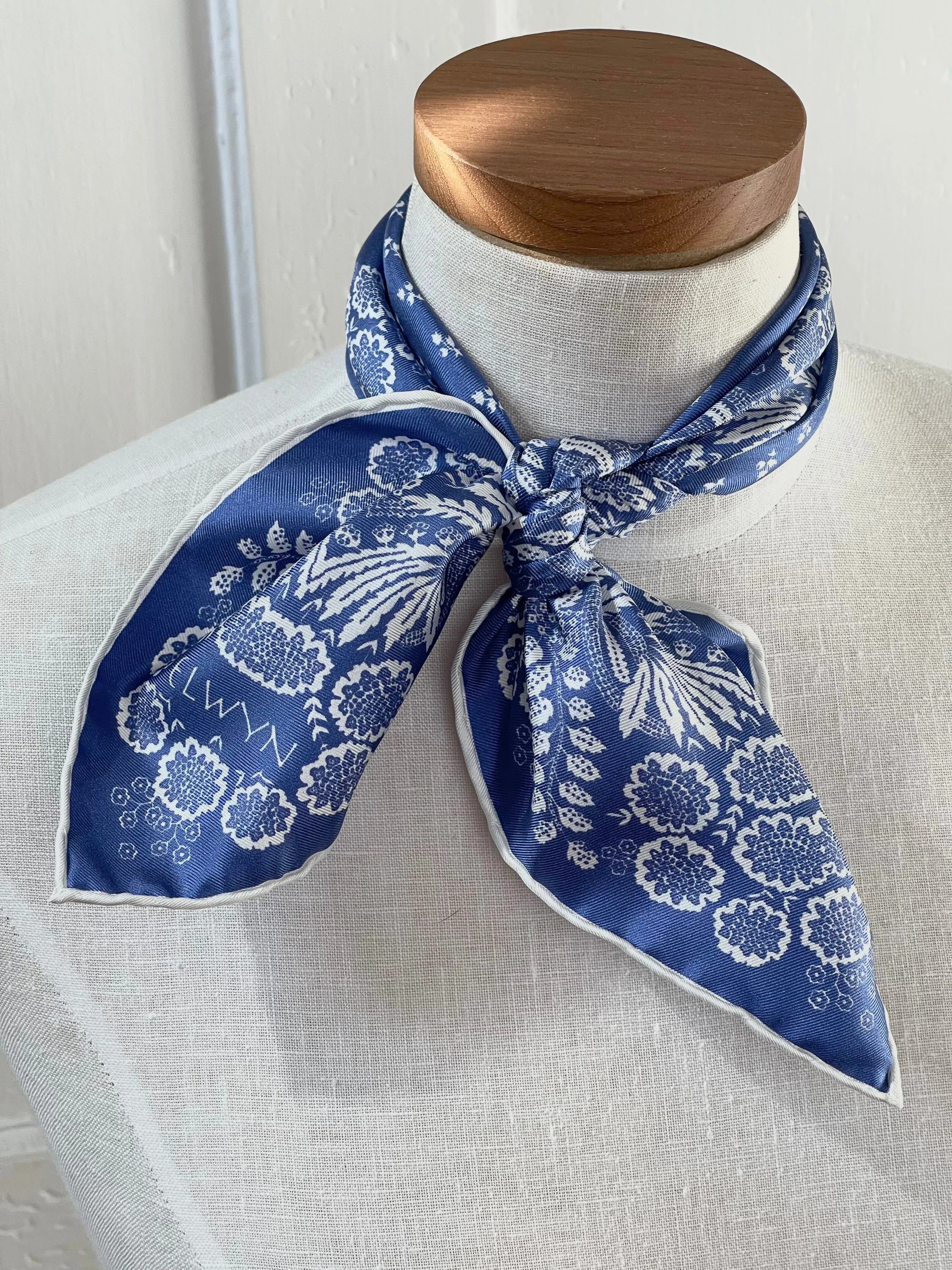 Elwyn Pastoral Bandana