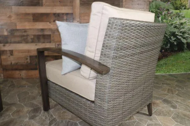 Kennet Swivel Rocker