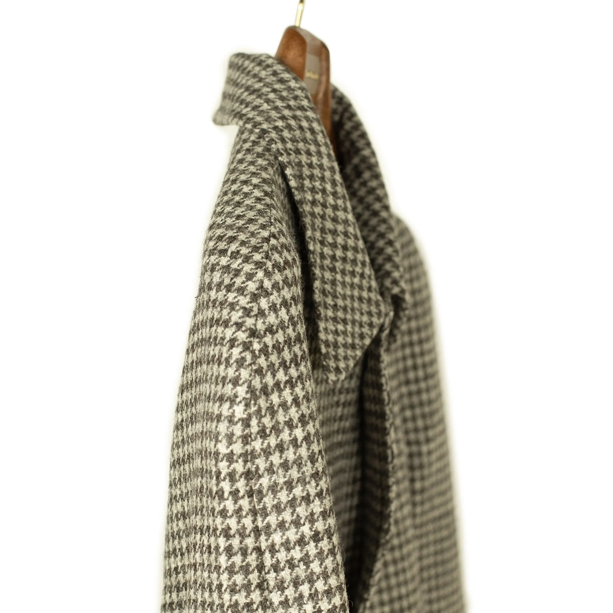 x Sartoria Carrara: Balmacaan belted coat in lightweight grey houndstooth undyed wool