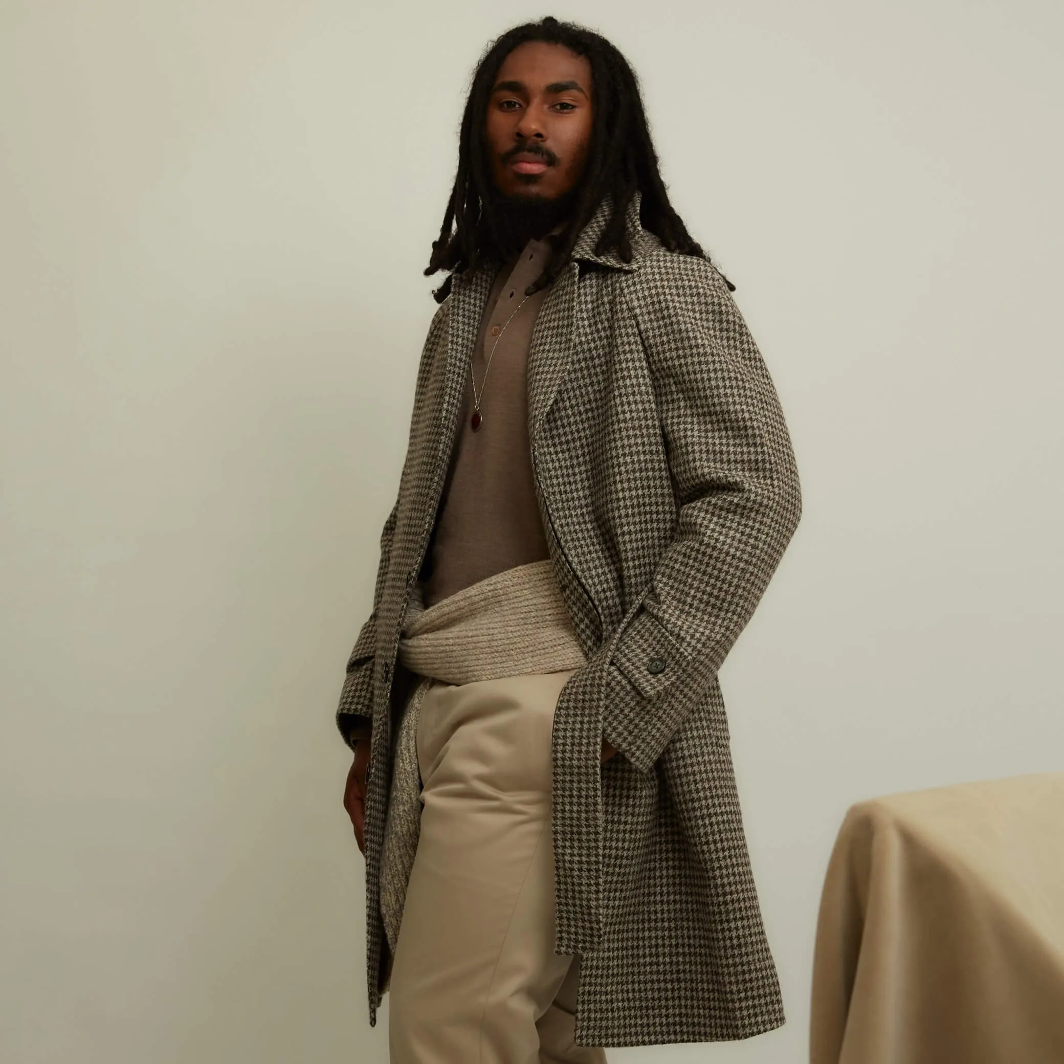 x Sartoria Carrara: Balmacaan belted coat in lightweight grey houndstooth undyed wool