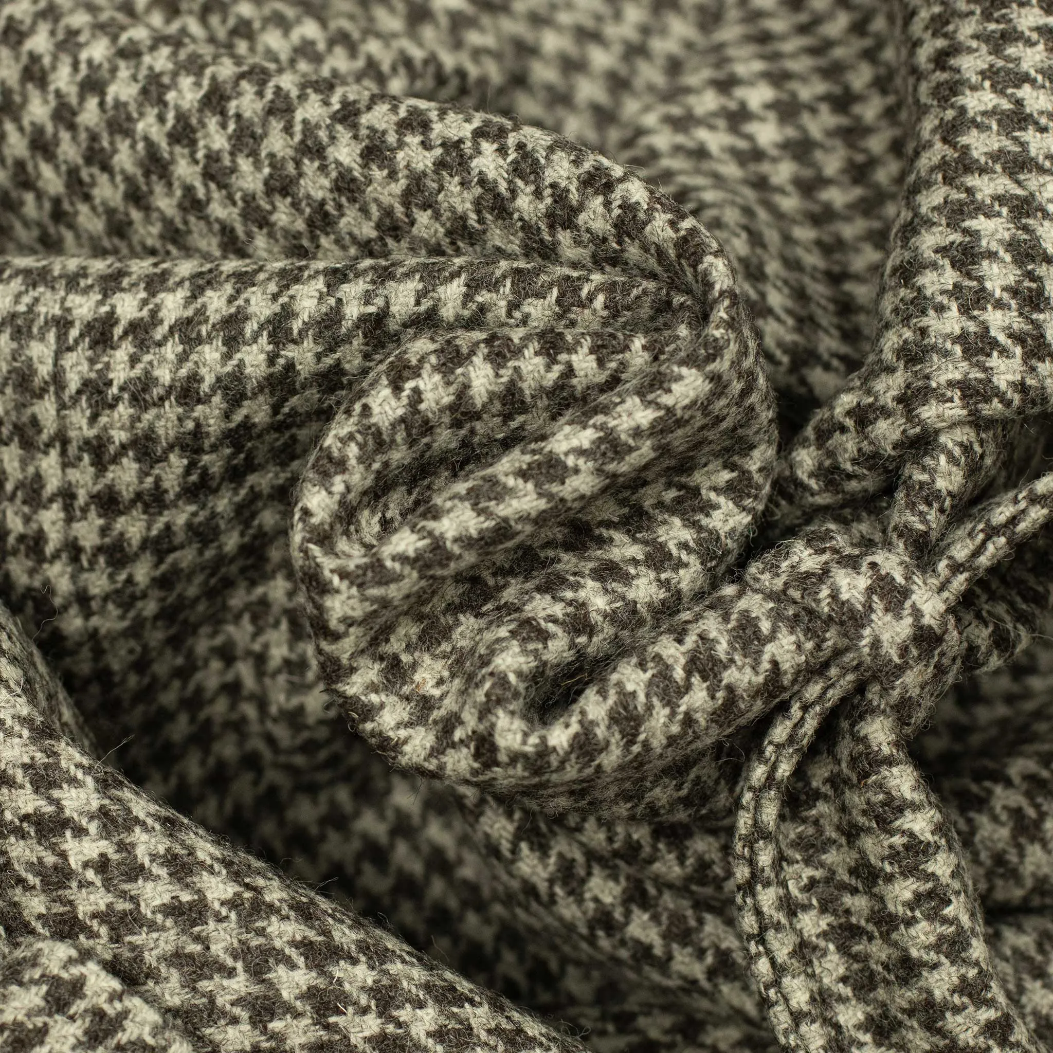 x Sartoria Carrara: Balmacaan belted coat in lightweight grey houndstooth undyed wool